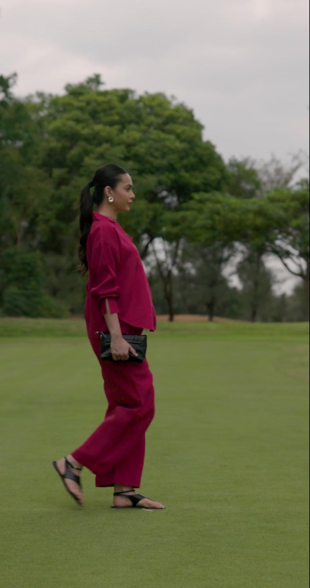 Ease Co-ord Set - 100% Linen video preview